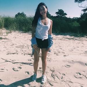 Meet your Posher, Charlotte